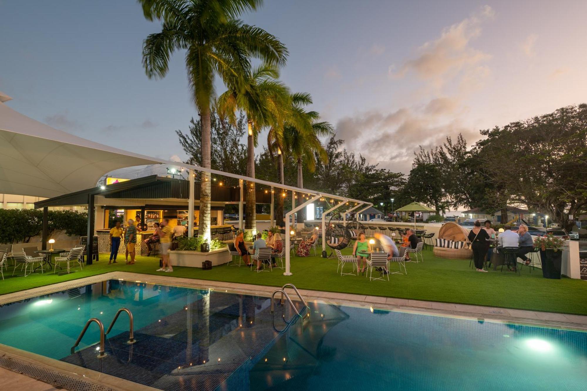 The Rockley By Ocean Hotels - Breakfast Included Bridgetown Bagian luar foto